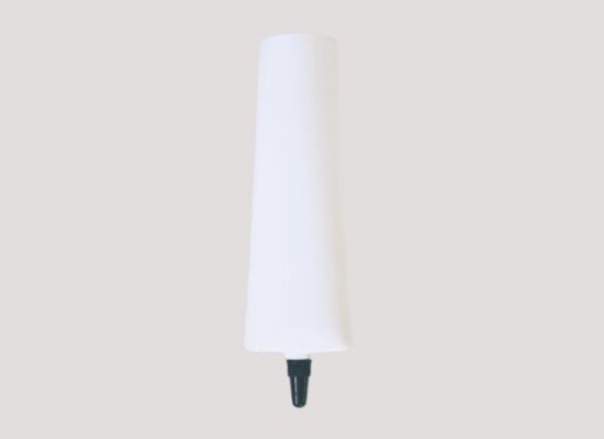 Tubo cosmetico in plastica da 30 mm di diametro con capacità di 30-60 ml e ugello lungo per confezioni di protezione solare